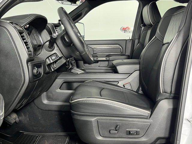 New 2025 RAM 2500 Limited image 28