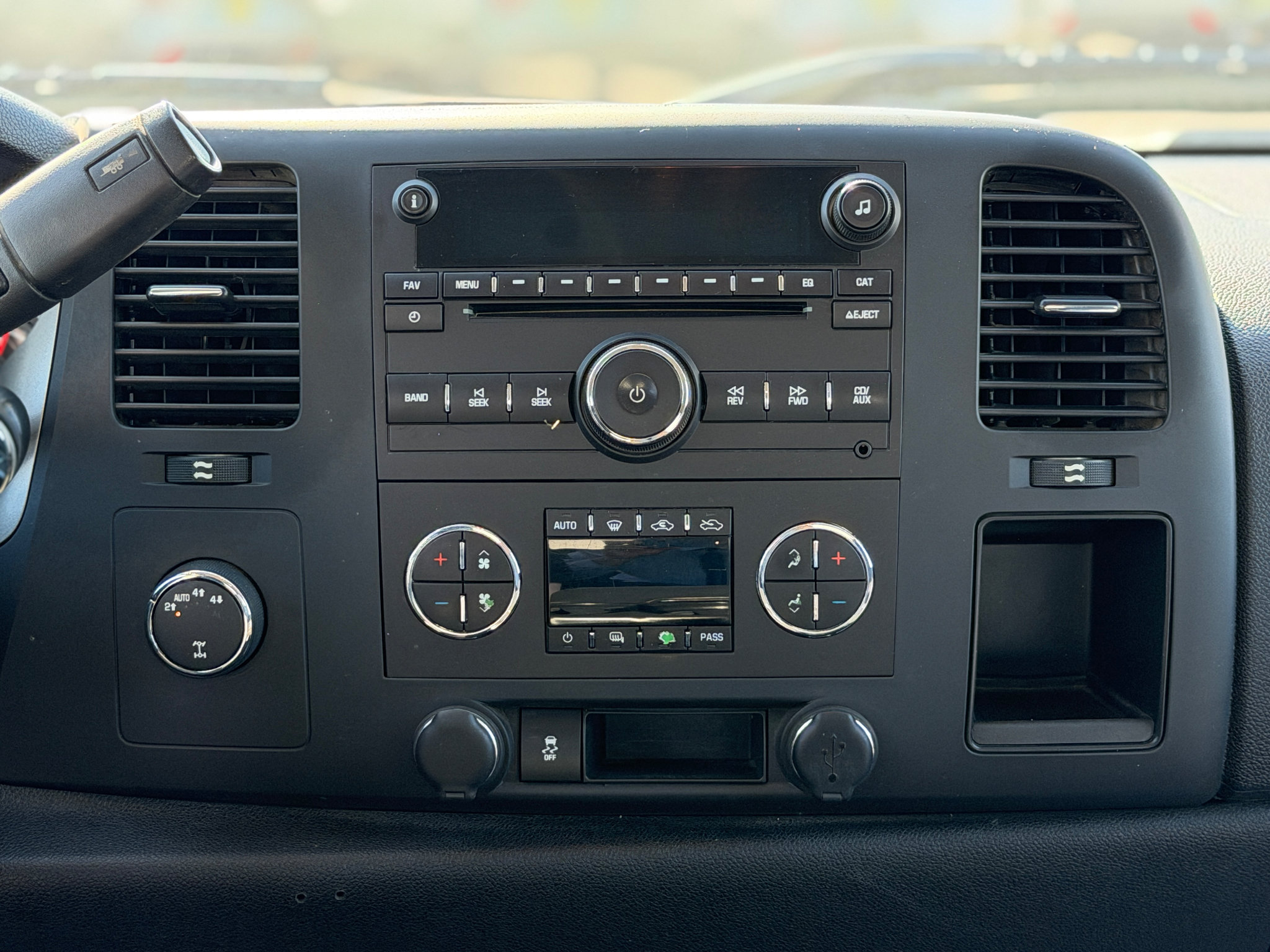 Used 2012 Chevrolet Silverado 1500 LT w/ All-Star Edition AWD/4WD image 11