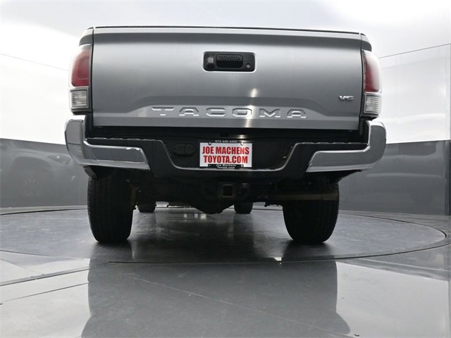 Used 2022 Toyota Tacoma TRD Off-Road image 32
