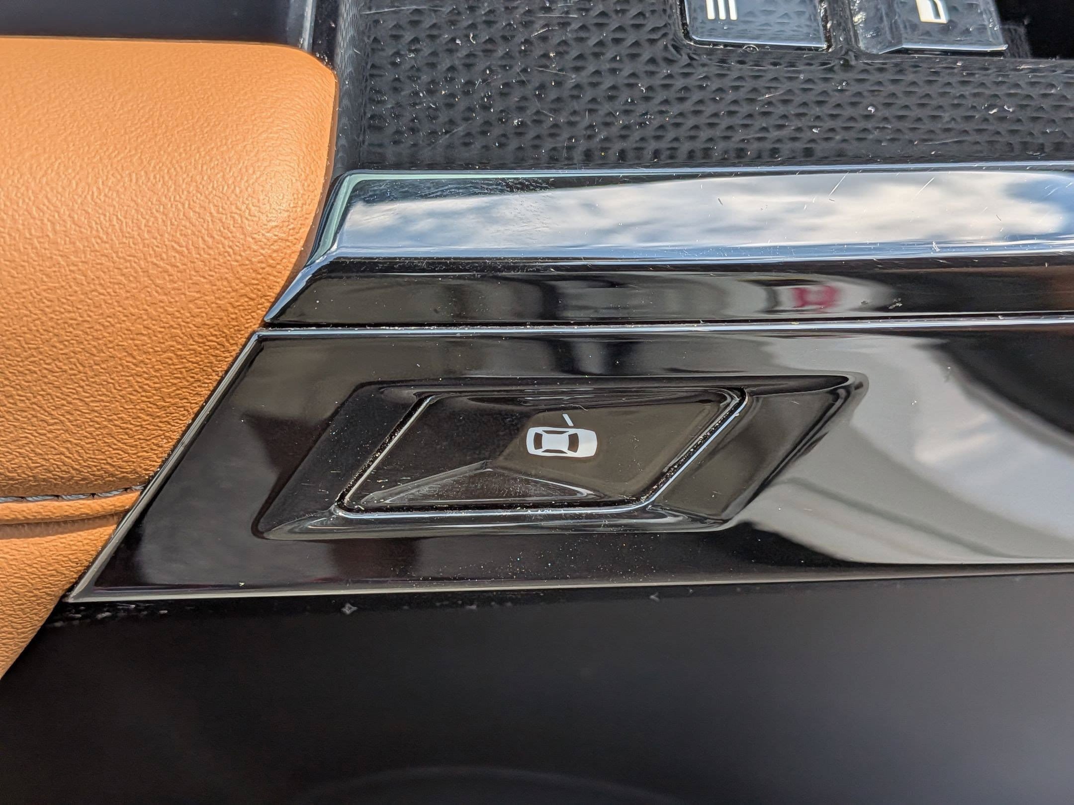 Certified 2023 BMW 740i RWD image 13