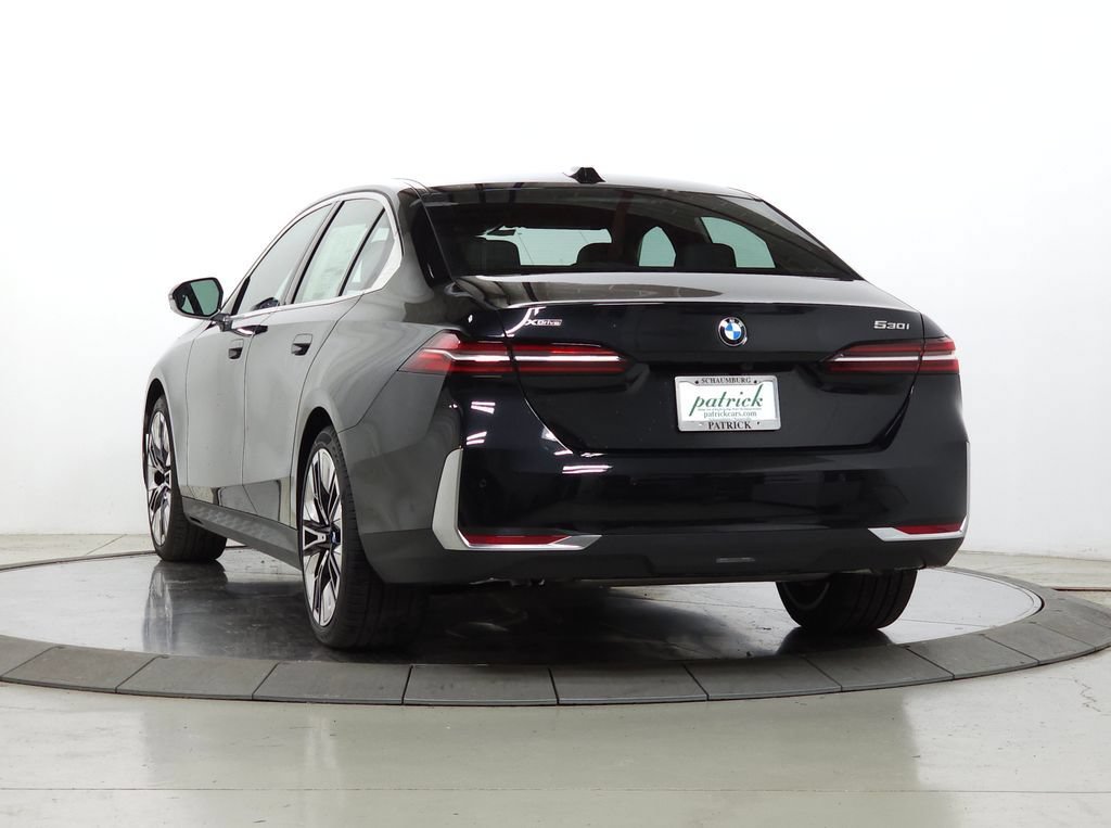 New 2026 BMW 530i xDrive w/ Convenience Package AWD/4WD image 6
