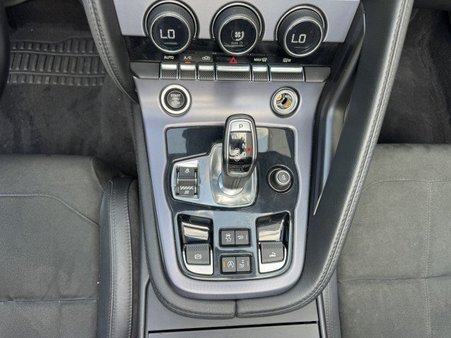 Used 2019 Jaguar F-TYPE Convertible RWD image 15