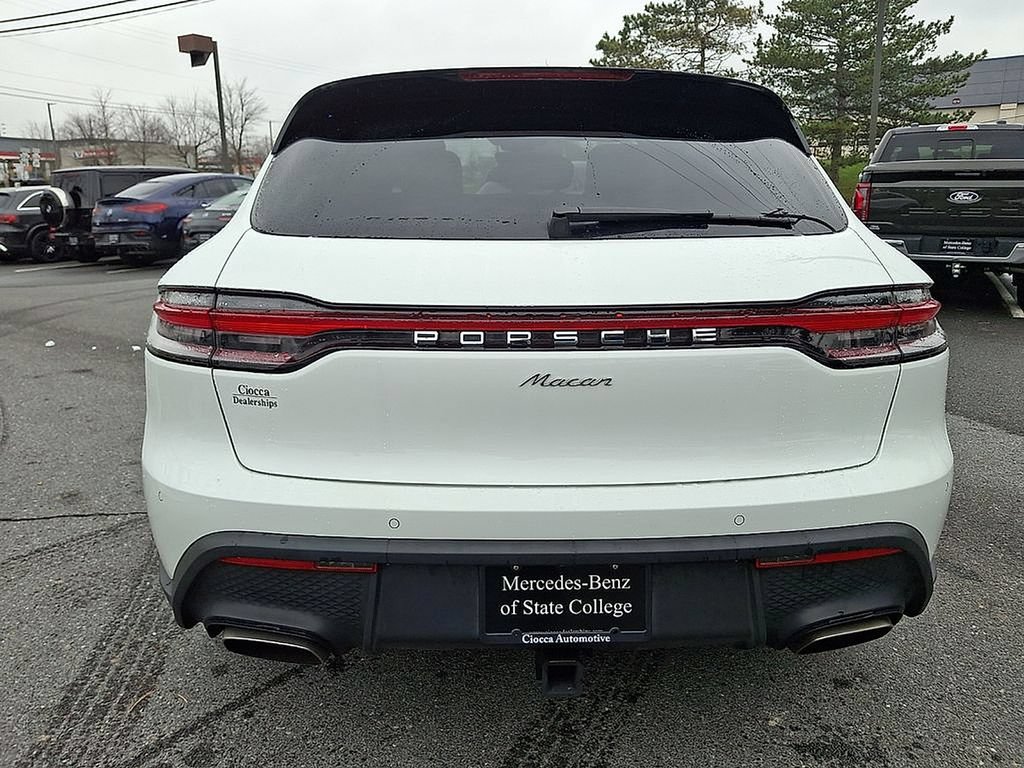 Used 2024 Porsche Macan AWD/4WD image 9