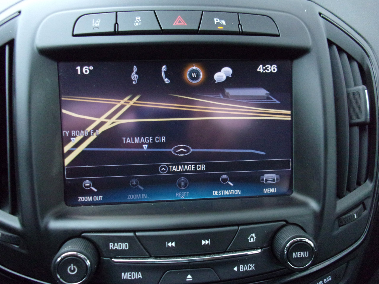 Used 2017 Buick Regal Premium w/ Driver Confidence Package #2 image 23