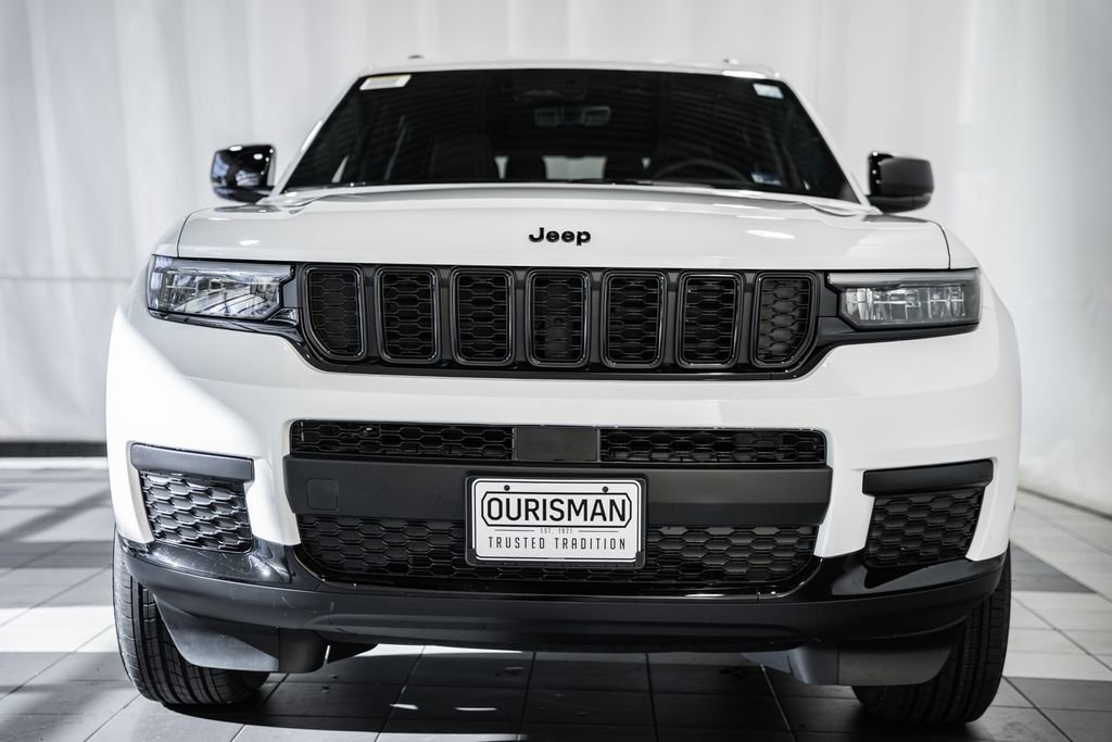 New 2025 Jeep Grand Cherokee L Altitude image 2