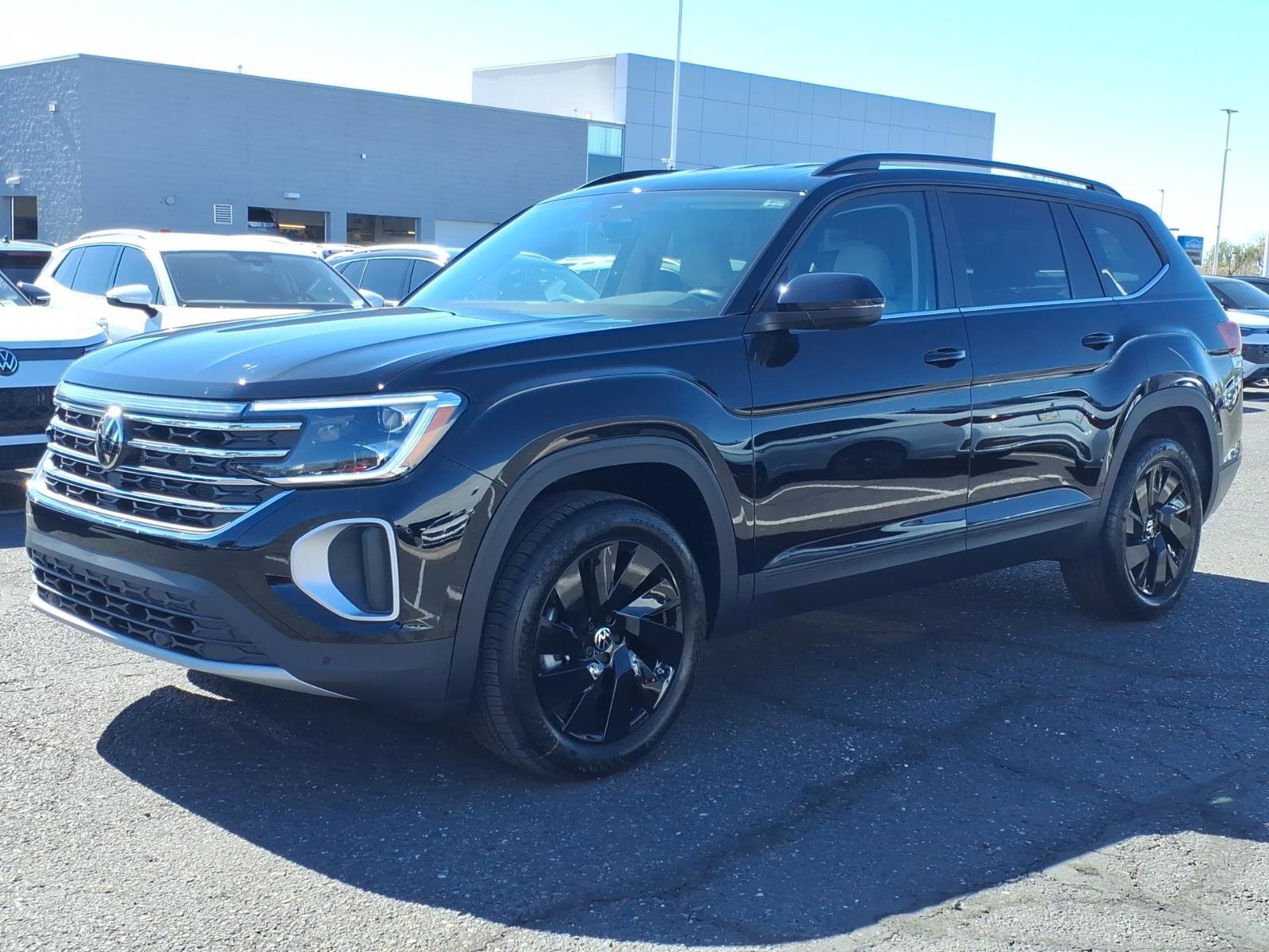 New 2026 Volkswagen Atlas SE image 3