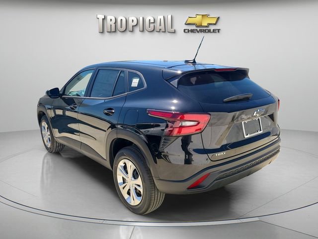New 2026 Chevrolet Trax LS FWD image 2
