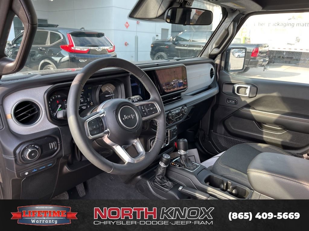 Used 2025 Jeep Wrangler Sahara 4xe w/ Safety Group image 5