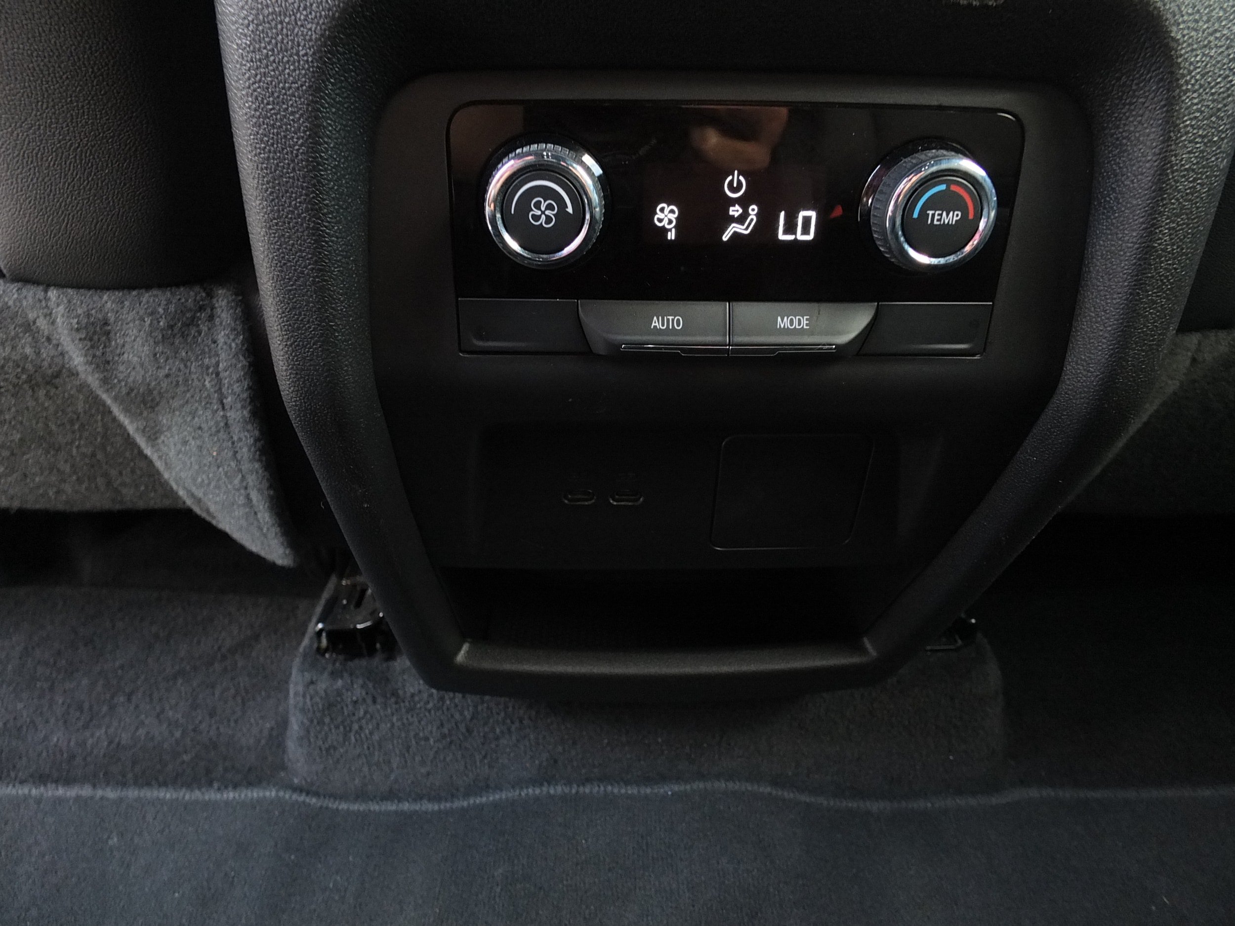 Used 2026 Chevrolet Traverse LT FWD image 18