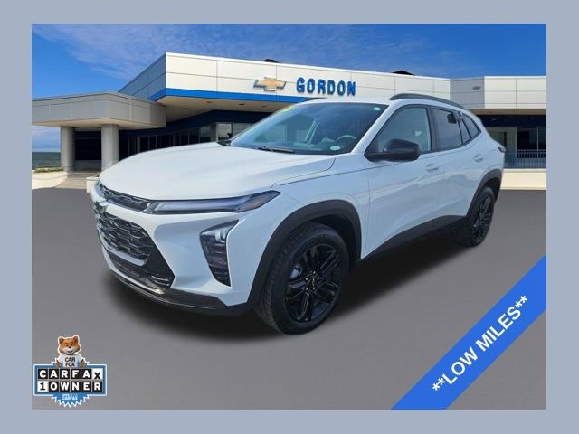 Used 2025 Chevrolet Trax ACTIV w/ Driver Confidence Package image 1