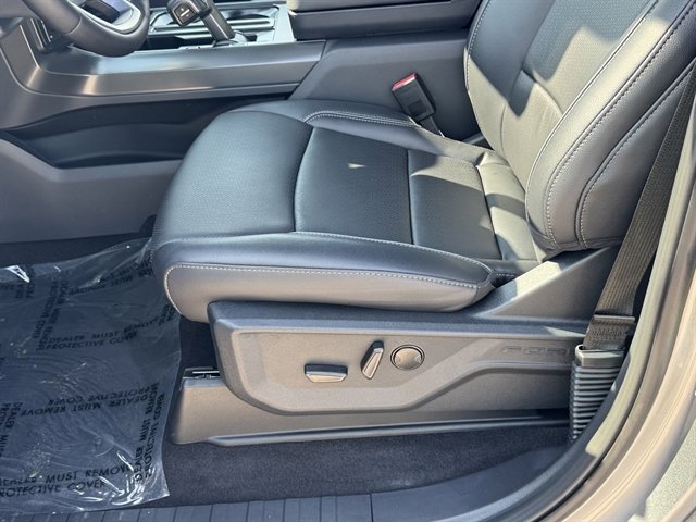 New 2025 Ford F150 Lariat w/ Equipment Group 501A Mid image 25