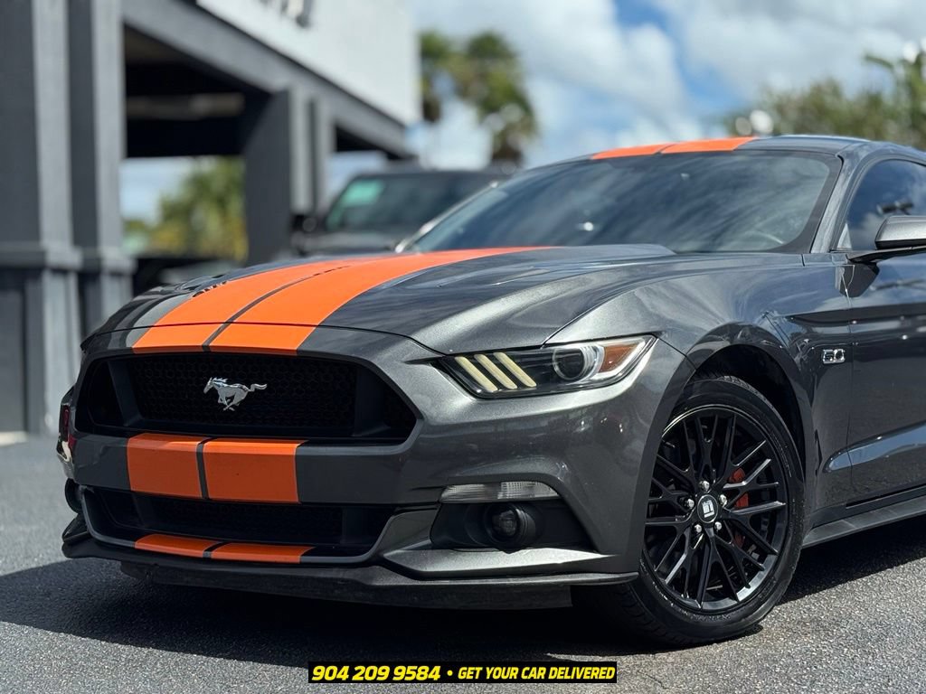 Used 2017 Ford Mustang GT RWD image 2
