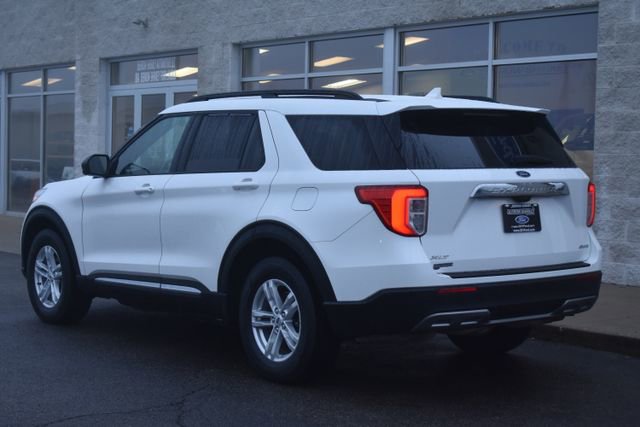 Used 2022 Ford Explorer XLT w/ Equipment Group 202A image 4