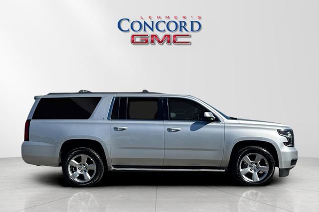 Used 2016 Chevrolet Suburban LT image 3