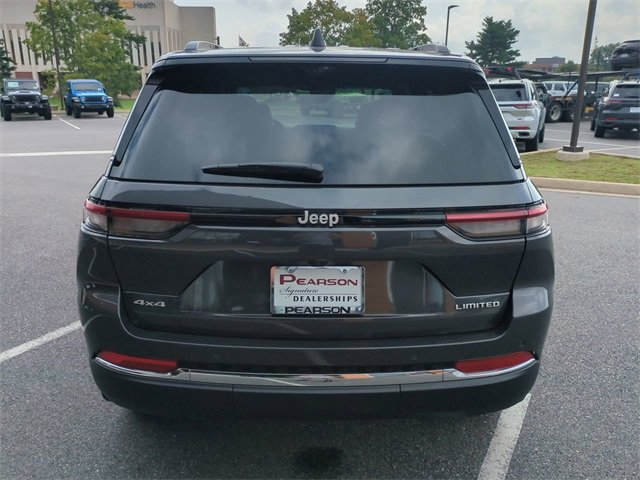 New 2025 Jeep Grand Cherokee Limited w/ Luxury Tech Group II image 5