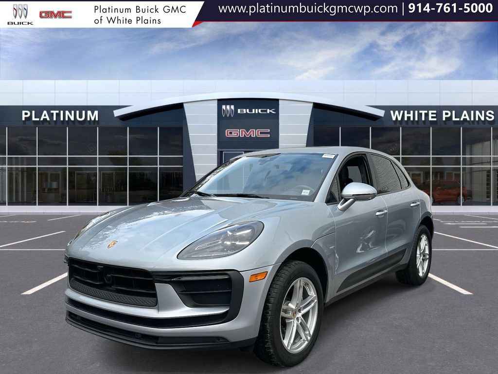 Used 2023 Porsche Macan image 6