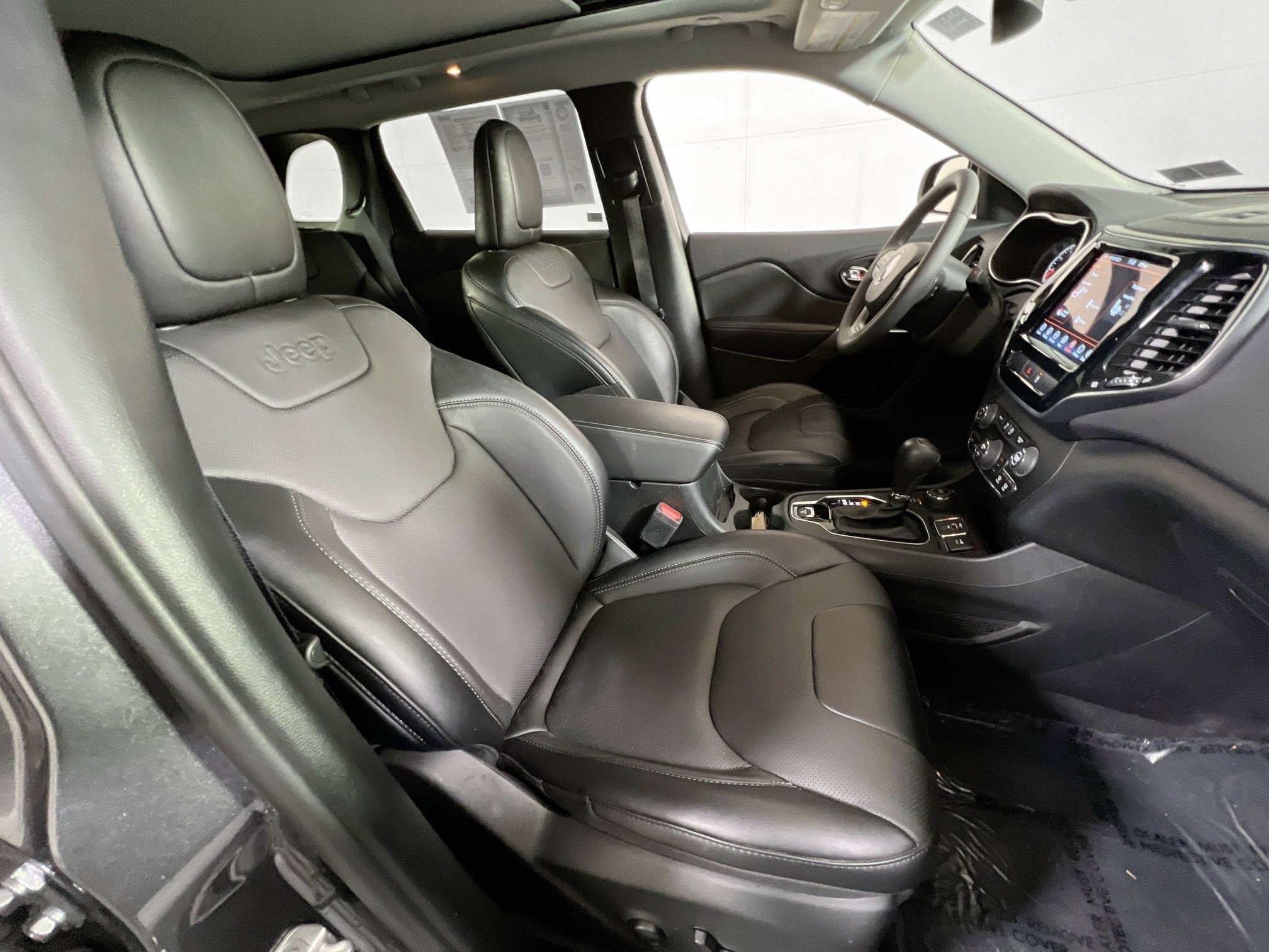Used 2022 Jeep Cherokee Limited AWD/4WD image 27