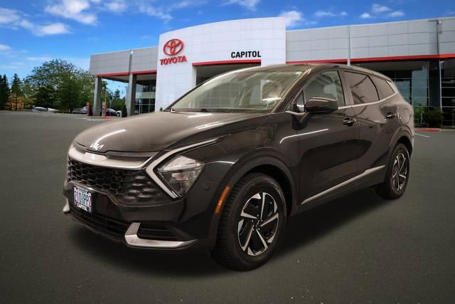 Used 2023 Kia Sportage LX image 4