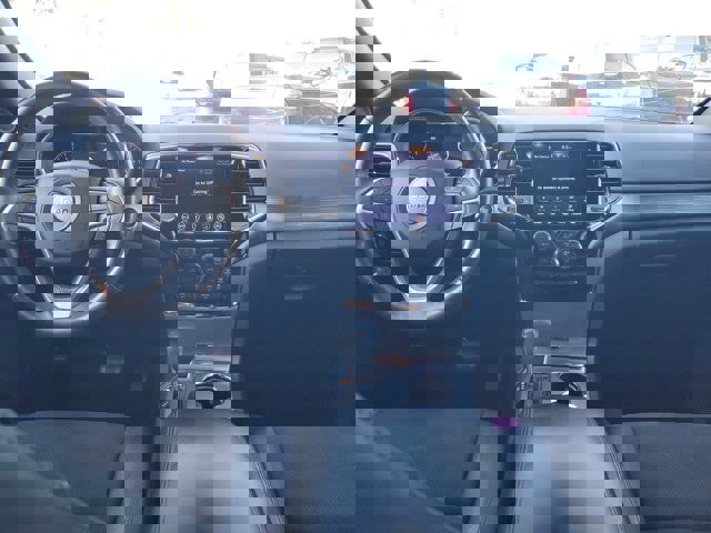 Used 2019 Jeep Grand Cherokee Altitude image 13