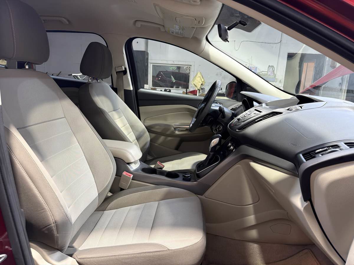 Used 2013 Ford Escape SE image 26