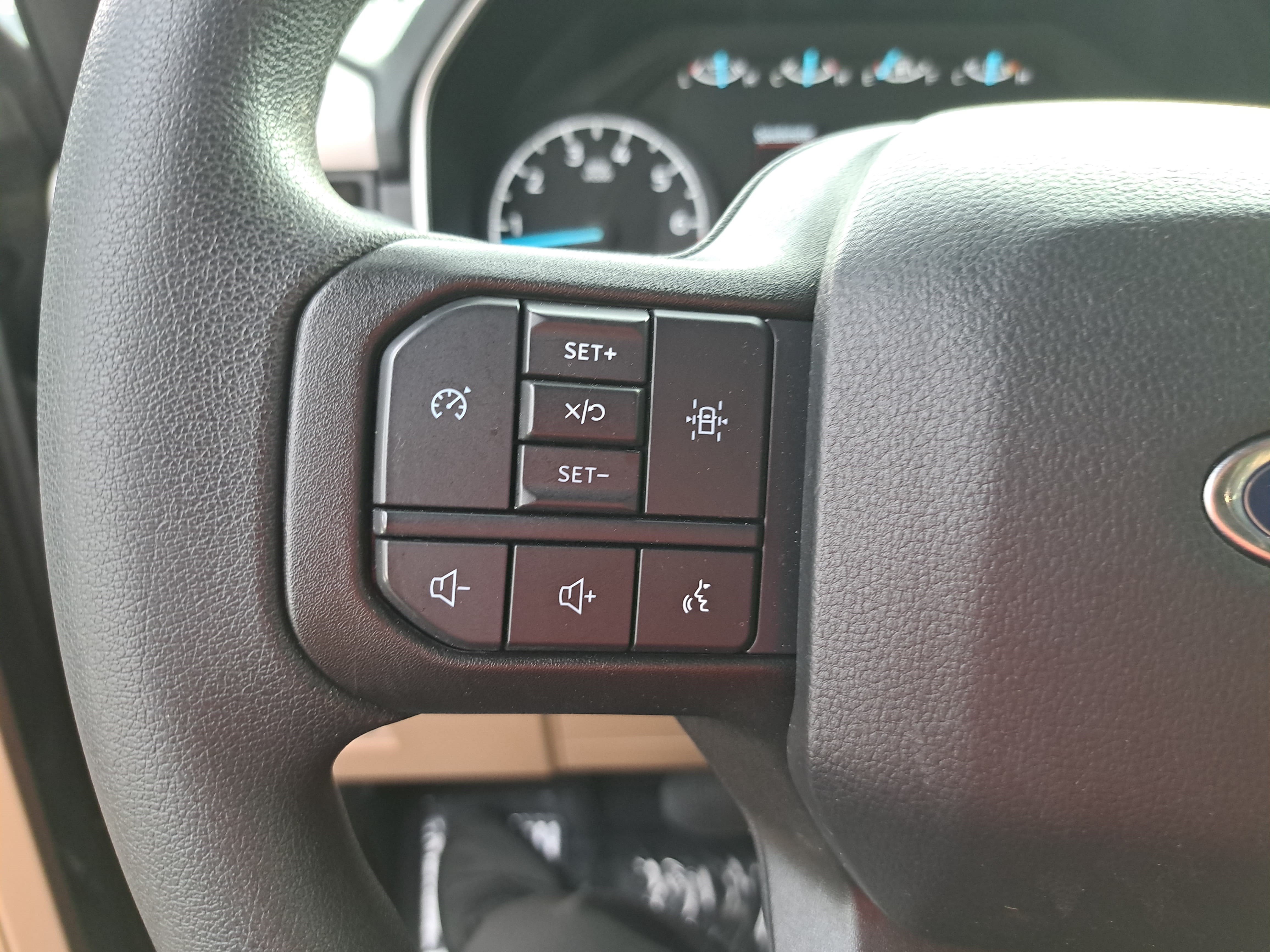 Used 2023 Ford F150 XLT AWD/4WD image 16