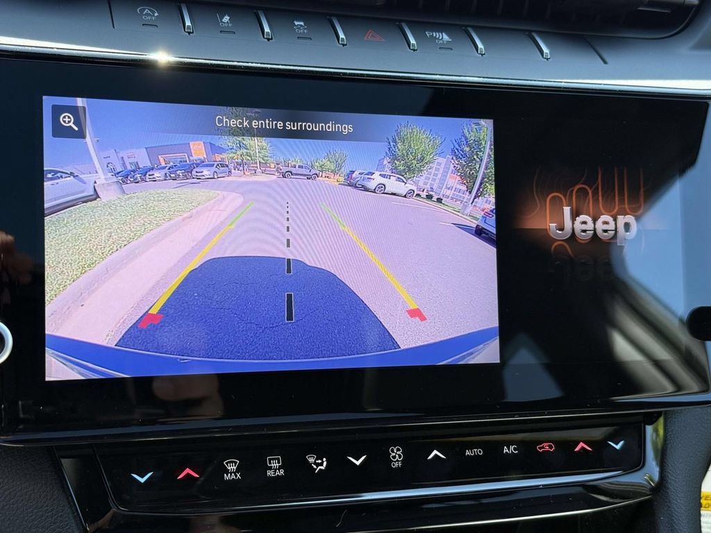 New 2027 Jeep Grand Cherokee Limited AWD/4WD image 28
