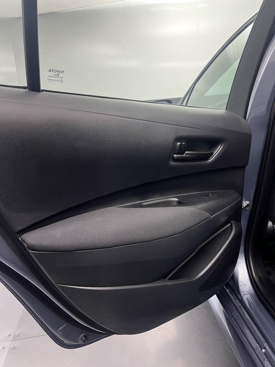 Used 2025 Toyota Corolla LE w/ Convenience Package FWD image 16