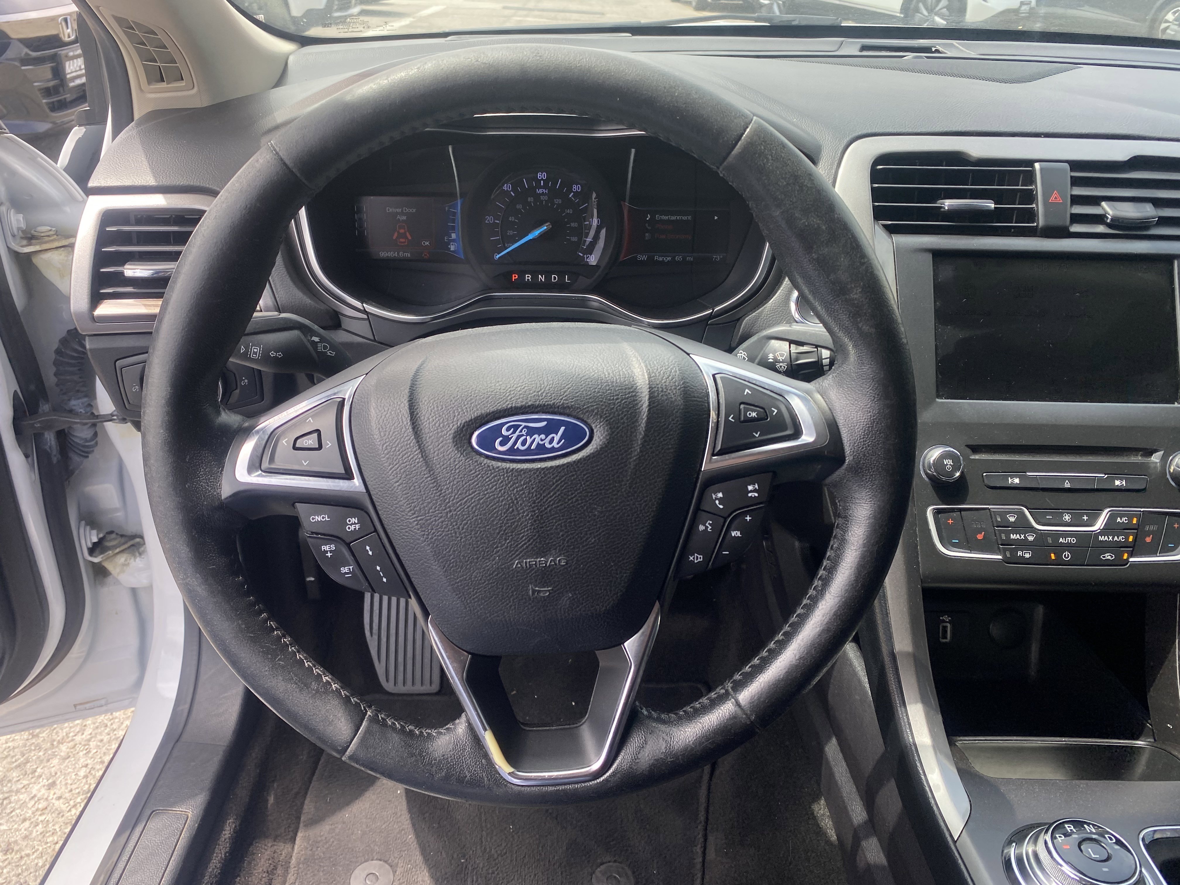 Used 2018 Ford Fusion SE w/ Equipment Group 602A FWD image 14