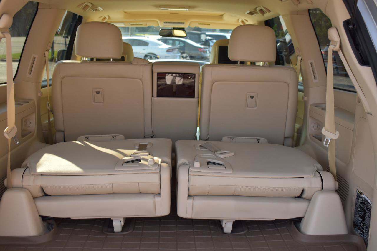 Used 2013 Lexus LX 570 4WD w/ Luxury Pkg image 6