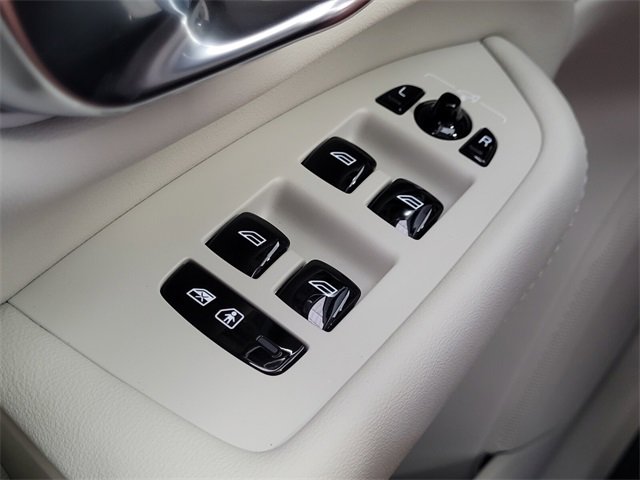 New 2026 Volvo XC90 B6 Ultra image 34