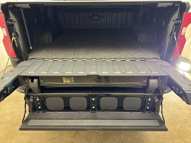 Used 2025 Chevrolet Silverado 1500 ZR2 w/ Technology Package AWD/4WD image 29