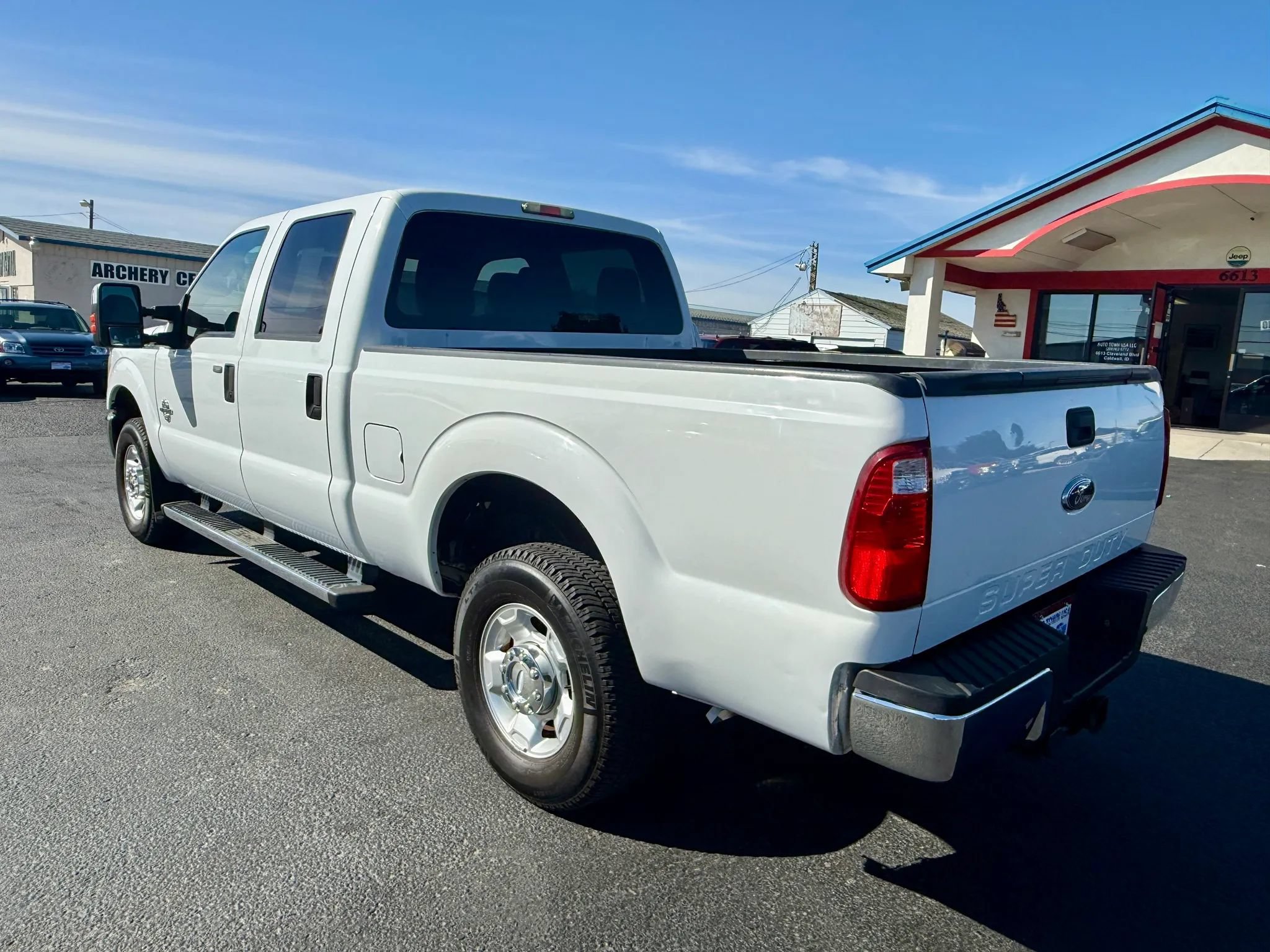 Used 2011 Ford F250 XLT w/ XLT Premium Pkg AWD/4WD image 3