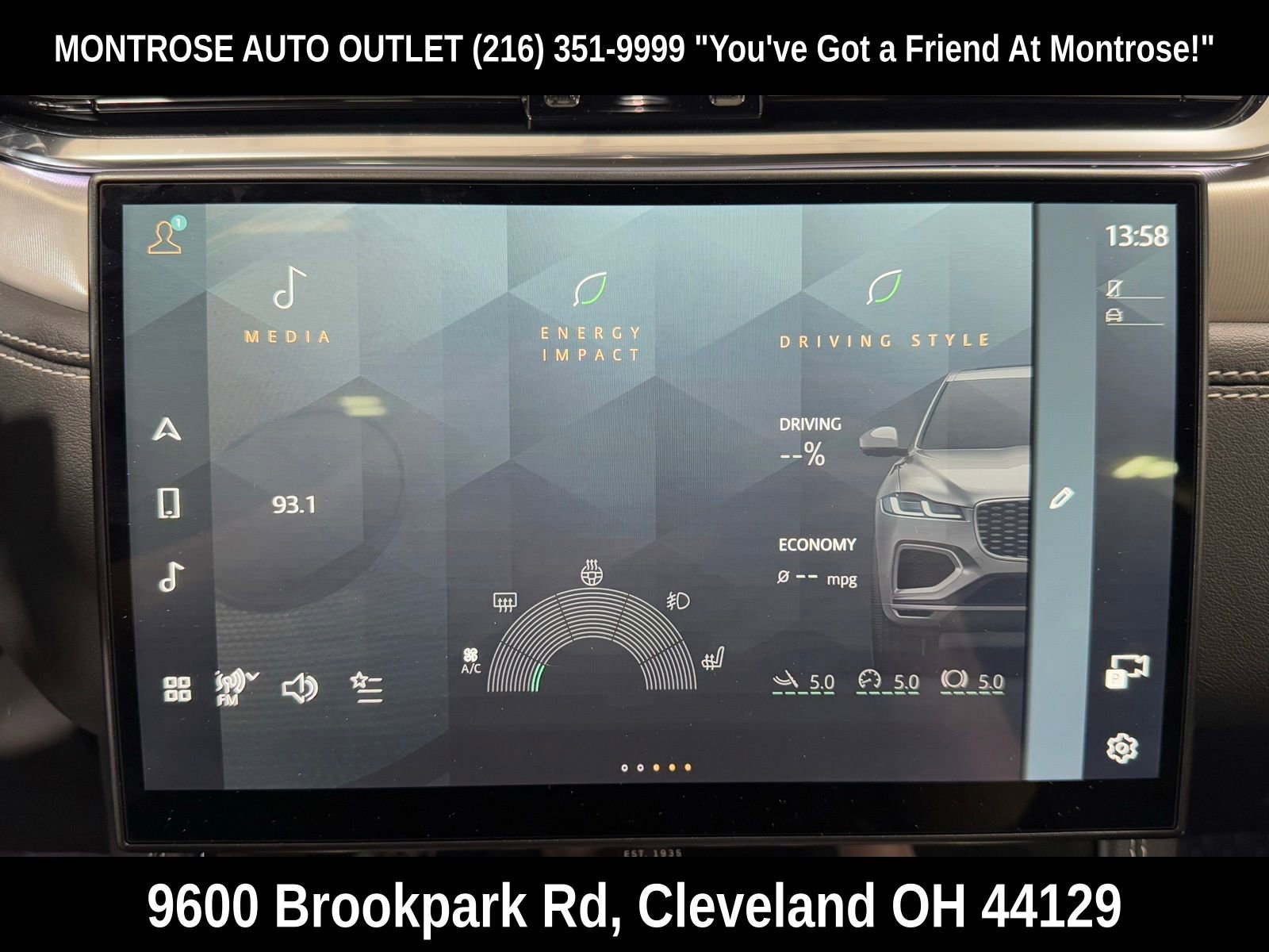 Used 2024 Jaguar F-PACE R-Dynamic S image 26