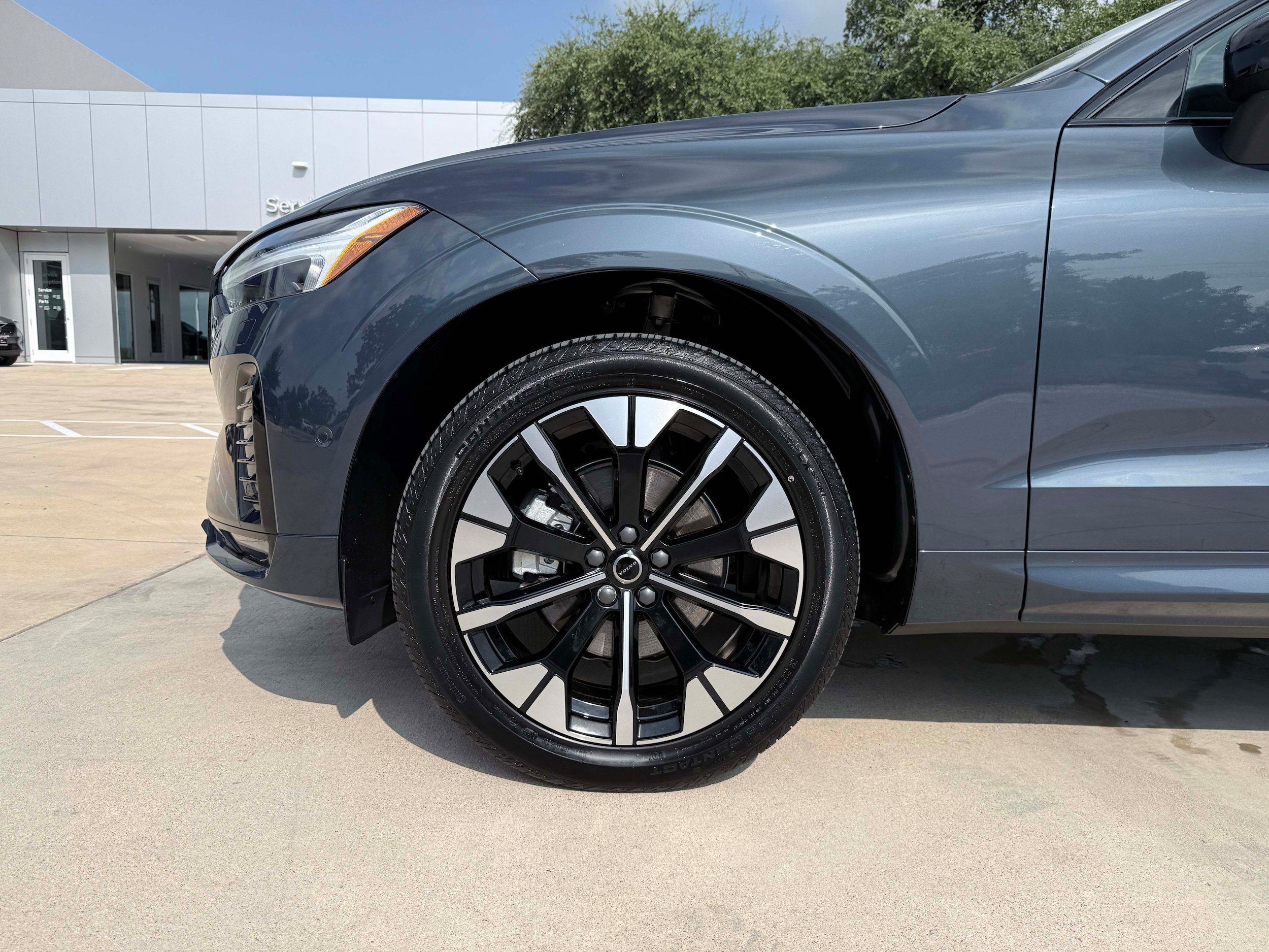 Certified 2026 Volvo XC60 B5 Plus AWD/4WD image 10