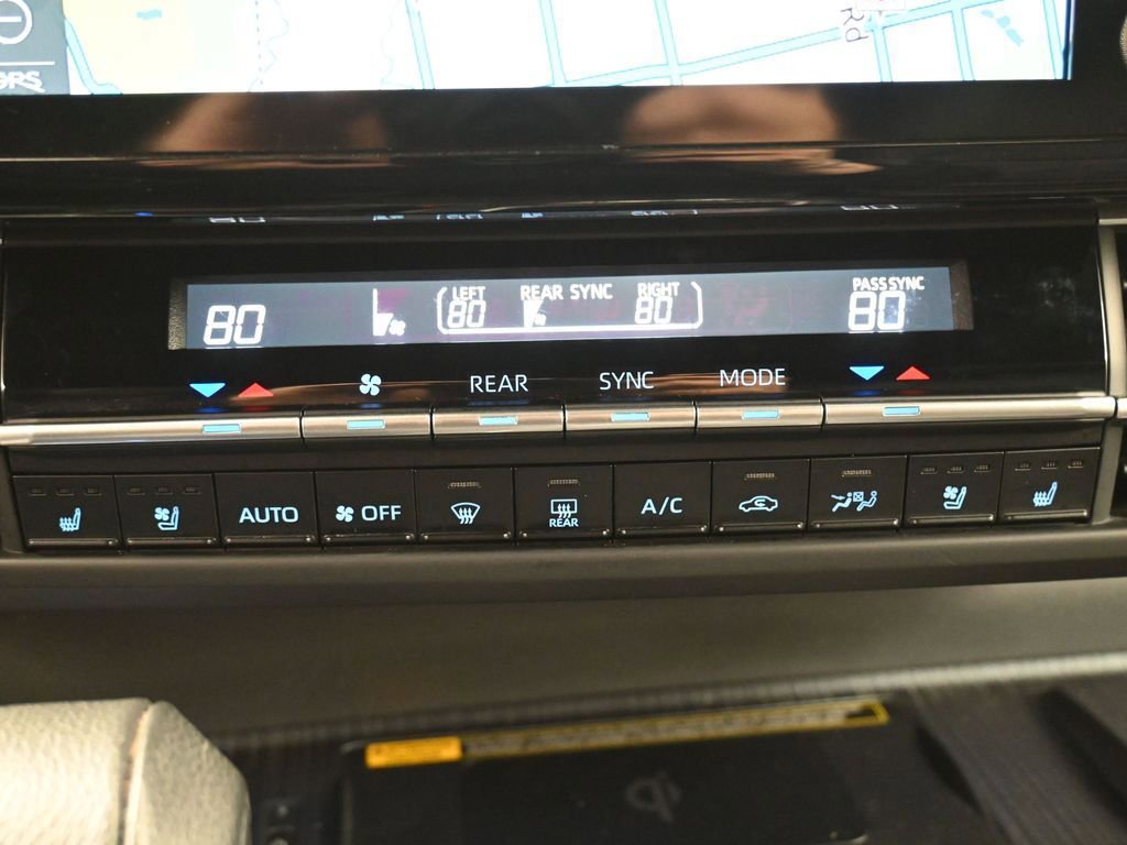 Certified 2024 Toyota Sienna XSE w/ XSE Premium Package image 26