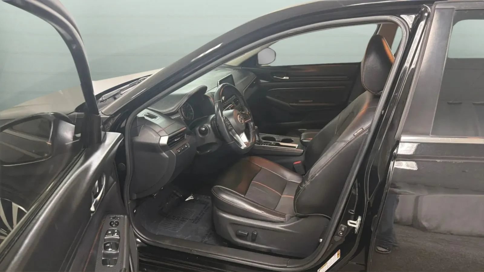 Used 2020 Nissan Altima 2.5 SR FWD image 21
