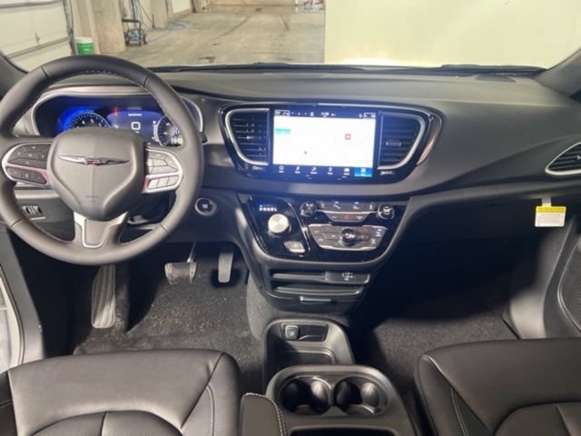 New 2026 Chrysler Voyager LX FWD image 22