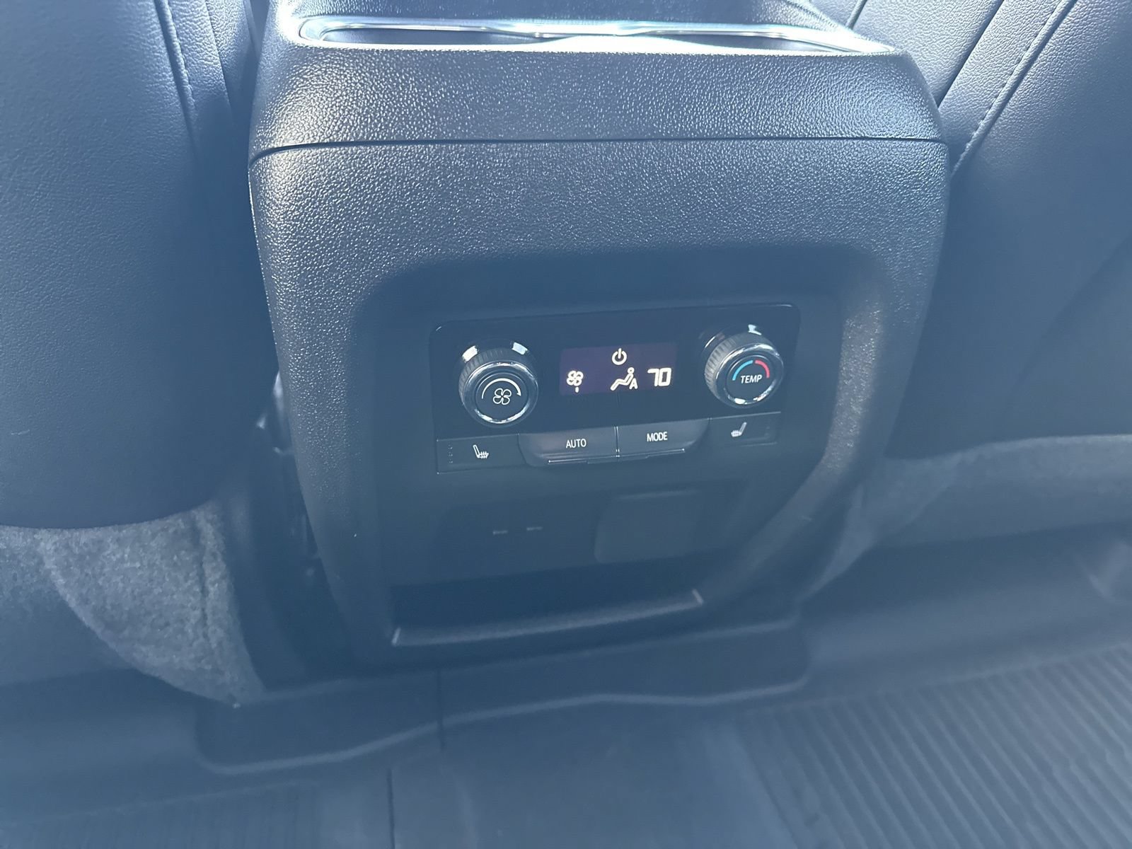 Used 2024 Chevrolet Traverse RS AWD/4WD image 24