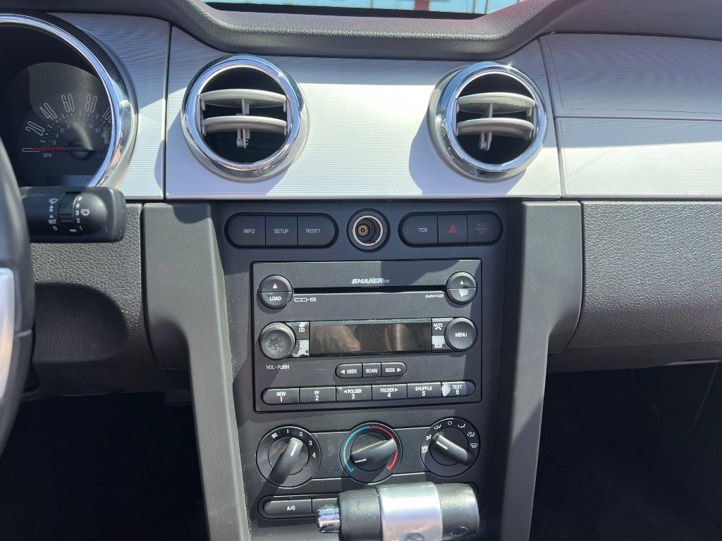 Used 2005 Ford Mustang GT image 15