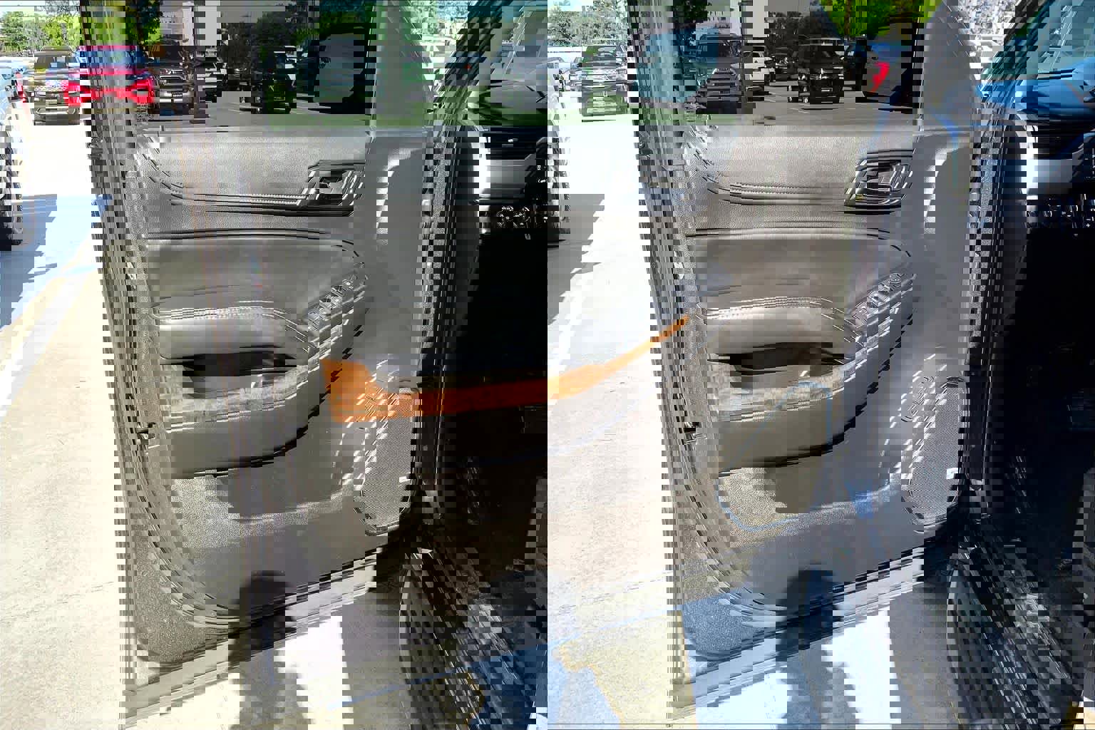 Used 2016 Chevrolet Suburban LT image 21