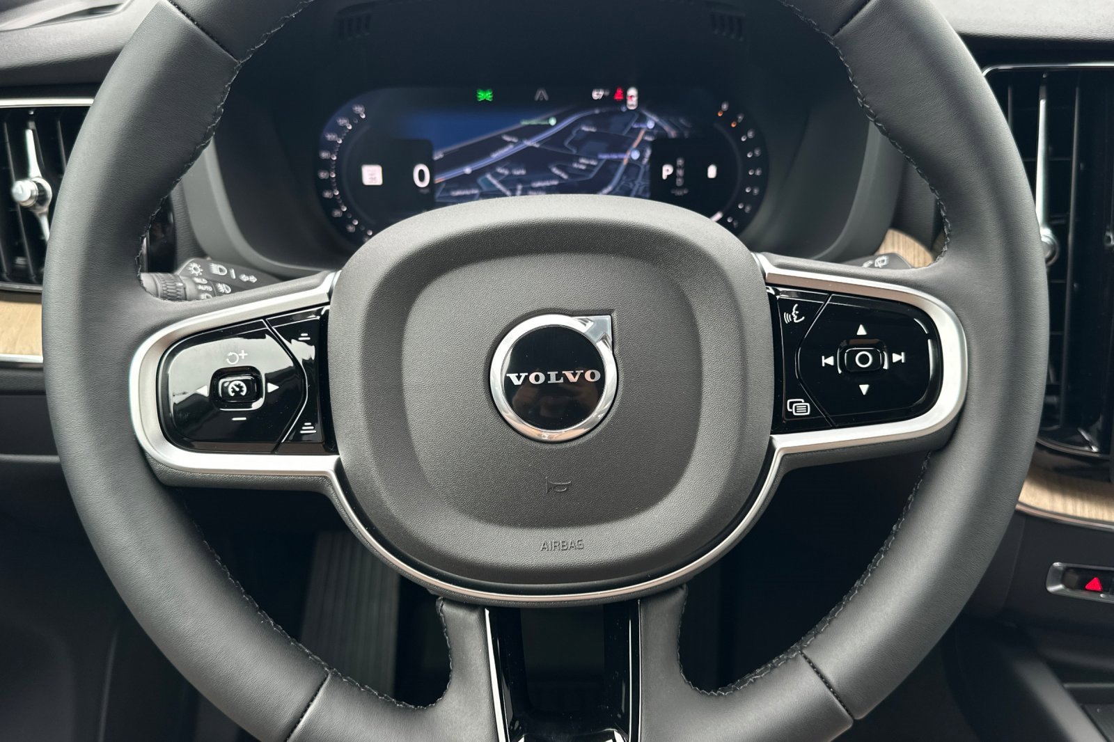 New 2026 Volvo XC60 B5 Plus w/ Protection Package Premier image 23