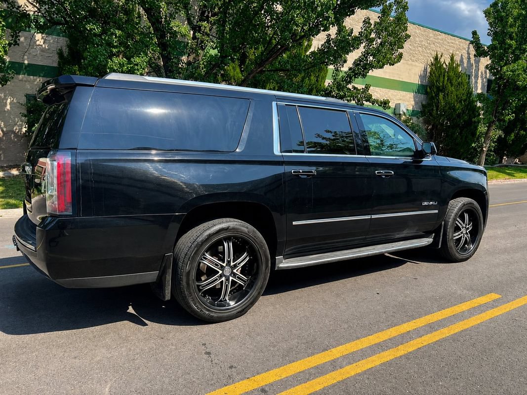 Used 2016 GMC Yukon XL Denali AWD/4WD image 5