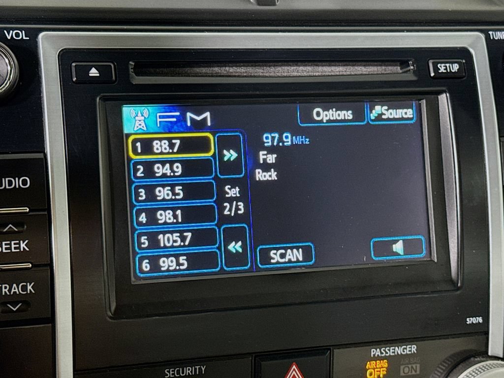 Used 2014 Toyota Camry LE FWD image 5