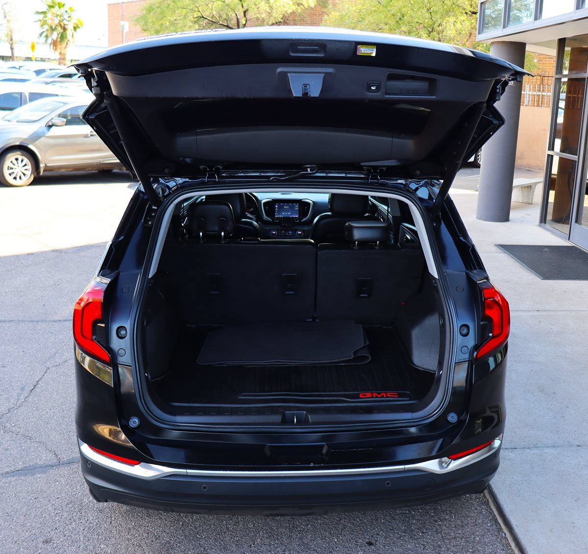 Used 2020 GMC Terrain SLT w/ Preferred Package FWD image 22
