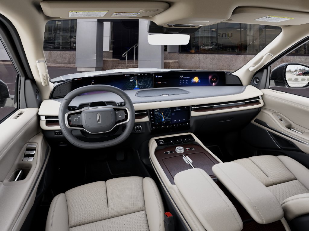 New 2027 Lincoln Navigator Reserve w/ Jet Appearance Package AWD/4WD image 9