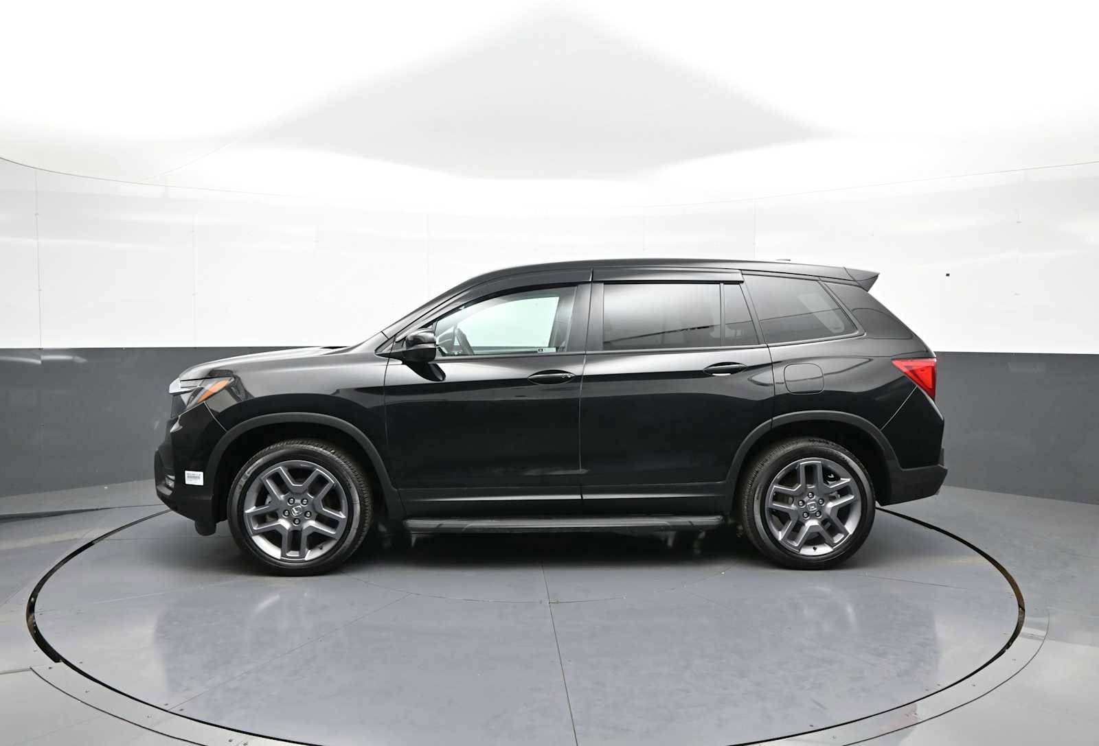 Certified 2023 Honda Passport EX-L image 9