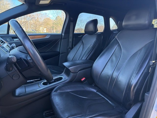 Used 2019 Lincoln MKC Reserve w/ MKC Climate Package image 10