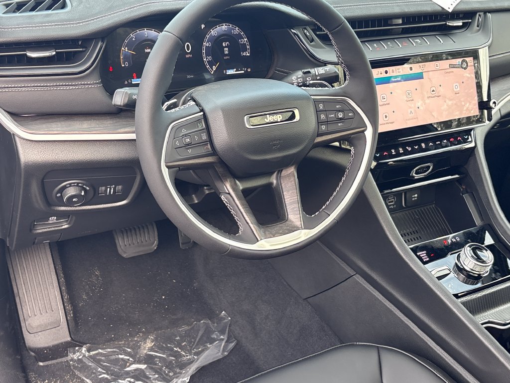 New 2027 Jeep Grand Cherokee Limited AWD/4WD image 12