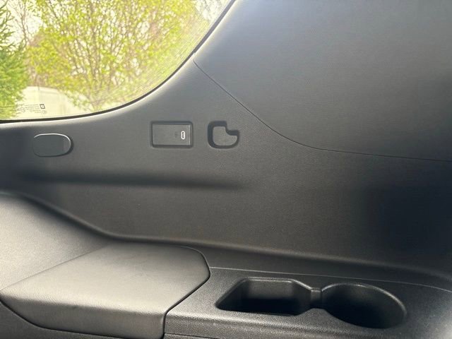 Used 2021 GMC Yukon Denali w/ Advanced Technology Package image 19