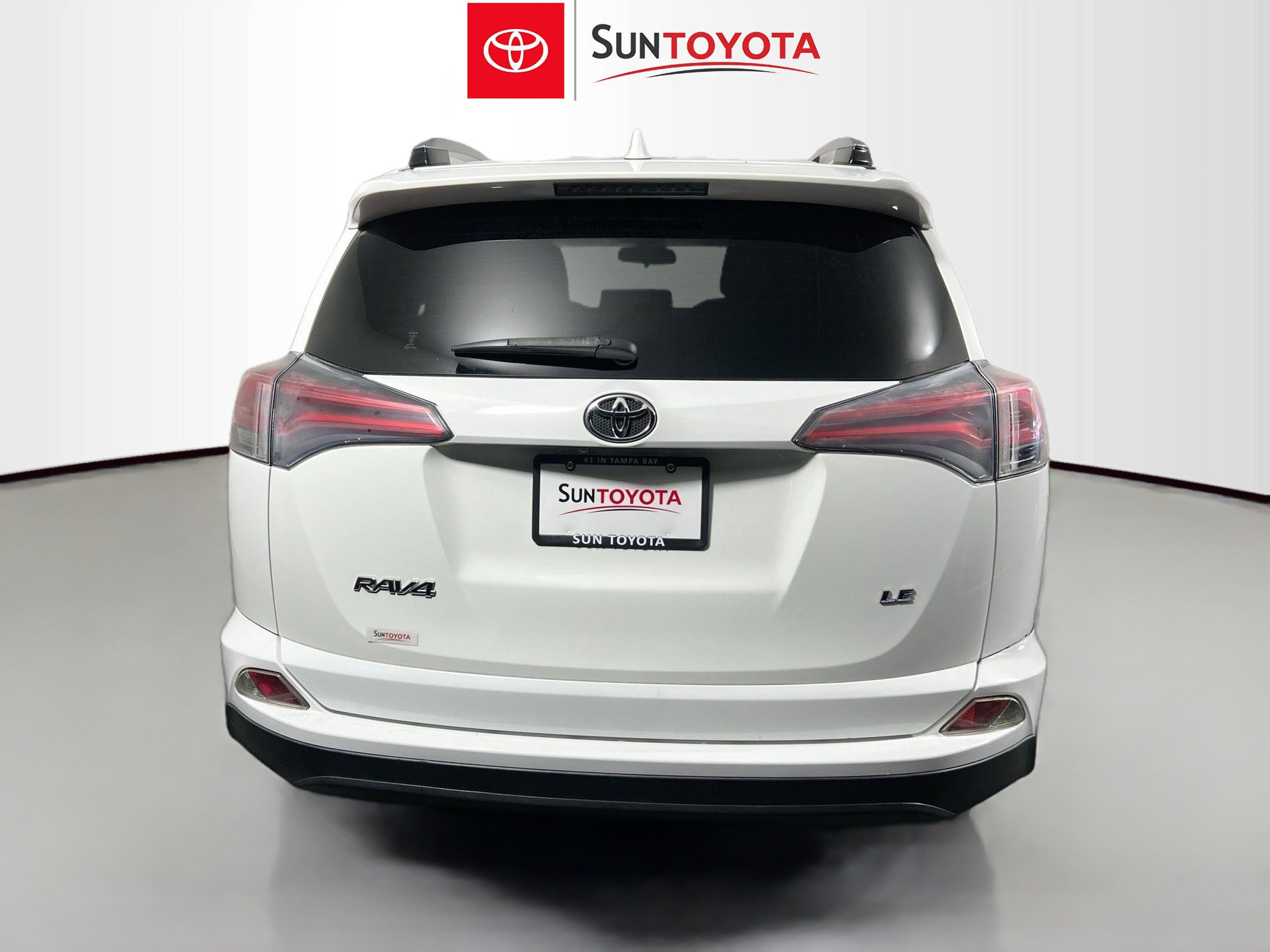 Used 2018 Toyota RAV4 LE image 5
